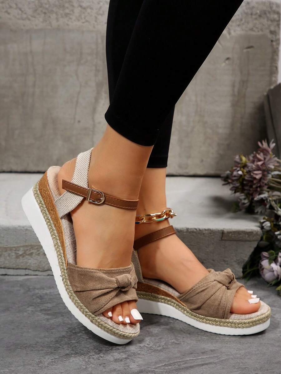 Sandálias femininas leves com detalhes de laço, sandálias perfeitas para as férias de verão
